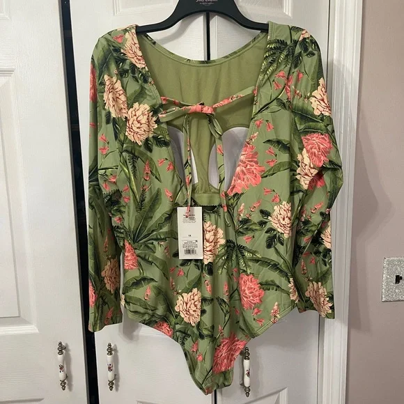 Nwt Women's 1X Peony Print Long Sleeve One Piece Swimsuit body suit Aguabendita - Picture 6 of 6